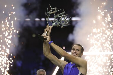 Zverev a párizsi trófeával (Fotó: Beta/AP)
