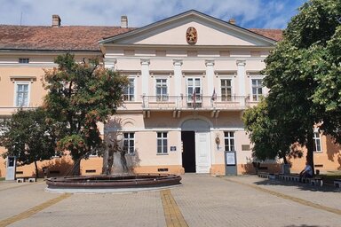 A valamikori magisztrátus épületében kapott helyet a népmúzeum és a levéltár (Fotó: Vidács Hajnalka)