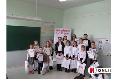 A szavalóverseny nyertesei (Rapos Emma felvétele)