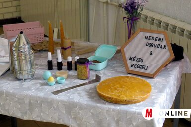 A helyi méhészek termékei minden igényt kielégítenek / Benedek Miklós felvétele