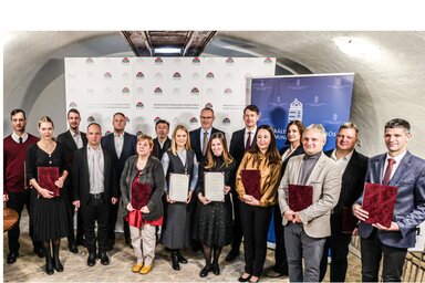 Dr. Pásztor Bálint Facebook-oldala