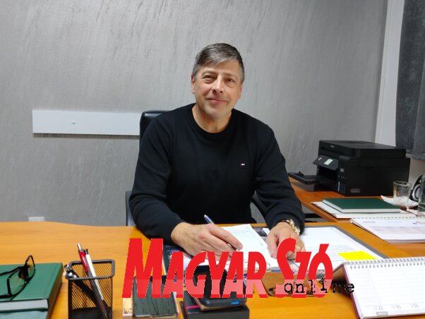Dr. Horváth Zsolt, a Mezőgazdasági Középiskola és Diákotthon igazgatója (Tóth Péter felvétele) Dr. Horváth Zsolt, a Mezőgazdasági Középiskola és Diákotthon igazgatója (Tóth Péter felvétele)