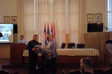 Átadták az ingyenes üléseket, melyek mellé tájákoztatás is járt (Bajić Jenei Klementina felvétele)