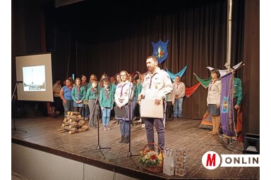 A megjelenteket Péter Tamás parancsnok és helyettese, Čevarušić Boglárka köszöntötte (Kazinczy Paszterkó Diana felvétele)