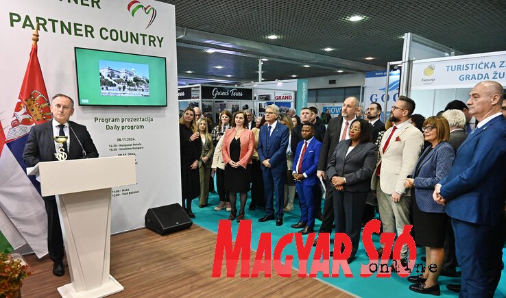 Magyar József nagykövet Magyarország pavilonjának a megnyitóján (Fotó: Ótos András) Magyar József nagykövet Magyarország pavilonjának a megnyitóján (Fotó: Ótos András)