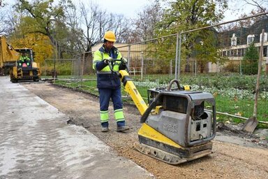 Az önkormányzat jelentős fejlesztéseket finanszíroz a város infrastruktúrájának és közterületeinek modernizálása terén (Fotó: novisad.rs)