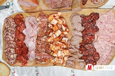 A kóstoló mellett nem lehetett csak úgy elmenni