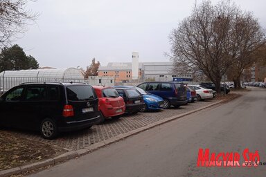 A Limán városrészben lévő Milka Grgurov utcában pár nappal ezelőtt befejezték az ott lévő 20 parkolóhely rekonstrukcióját (Fotó: Szeli Balázs felvétele)