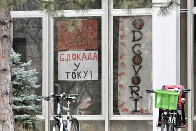 Az Újvidéki Ügyviteli Szakfőiskola hallgatói ma 7 órakor blokád alá vonták az intézményt (Fotó: Beta/illusztráció)