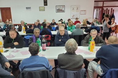 Balaton Erzsébet üdvözli az ünnepség vendégeit (Lakatos János felvétele)