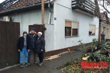 A Tarján család tagjai, Gábor, Anita és Roland a jóakaró emberek segítségét kéri (Fotó: Kancsár Izabella)