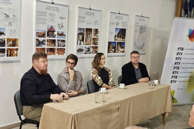 Élő rádió Magyarkanizsán (Puskás Károly felvétele)