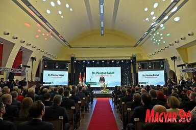 Díszülés a Vajdasági Magyar Szövetség 30 éves fennállása alkalmából