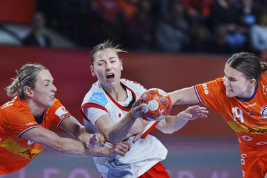 A dánok a várakozásoknak megfelelően éremért játszhatnak (Fotó: Beta/AP)