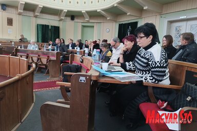 A képviselő-testület több mint húsz napirendi pontot vitatott meg (Gruik Zsuzsa felvétele)