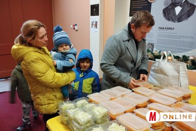 Fazekas Mónikáék tíz gyermeket nevelnek (Fotó: Kancsár Izabella felvétele)