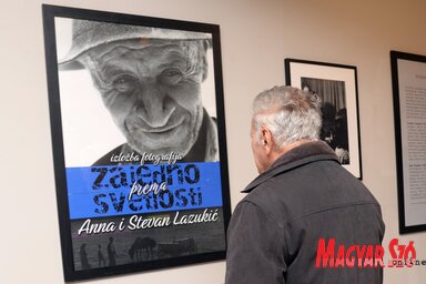 A kiállításon Lazukić Stevan és Anna, egykori kollégáink fotóit nézhetjük meg (Fotó: Dávid Csilla felvétele)