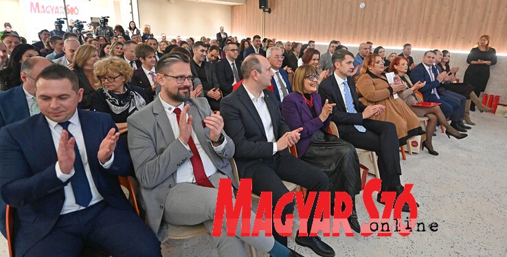 Gosti svečanosti u novoj konferencijskoj sali (fotografija Andraša Otoša) Gosti svečanosti u novoj konferencijskoj sali (fotografija Andraša Otoša)