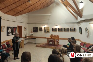 A kiállítást újfent Mezei Erzsébet nyitotta meg (Fotó: Horváth Attila felvétele)