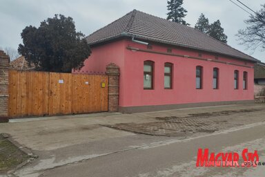 A felújított Tolsztoj-ház napjainkban Törökbecsén (Kancsár Izabella felvétele)