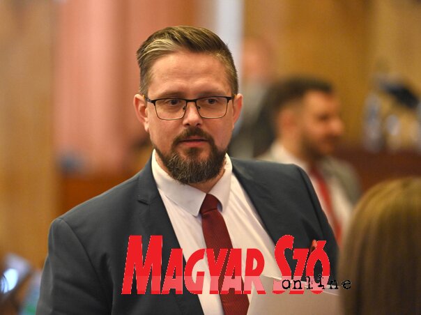 Juhász Bálint: Siker, hogy a Prosperitati Alapítvány olyan jelentős beruházást valósított meg egy forrásszegény évben, mint a tartományi mezőgazdasági titkárság (Ótos András felvétele) Juhász Bálint: Siker, hogy a Prosperitati Alapítvány olyan jelentős beruházást valósított meg egy forrásszegény évben, mint a tartományi mezőgazdasági titkárság (Ótos András felvétele)
