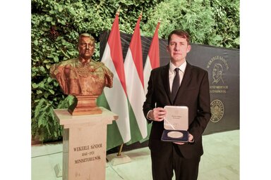 Dr. Pásztor Bálint Facebook-oldala