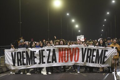 ,,It az idő egy új időre" (Beta)