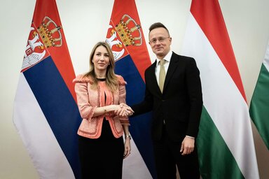 Dubravka Đedović Handanović és Szijjártó Péter (Facebook/Szijjártó Péter oldala)