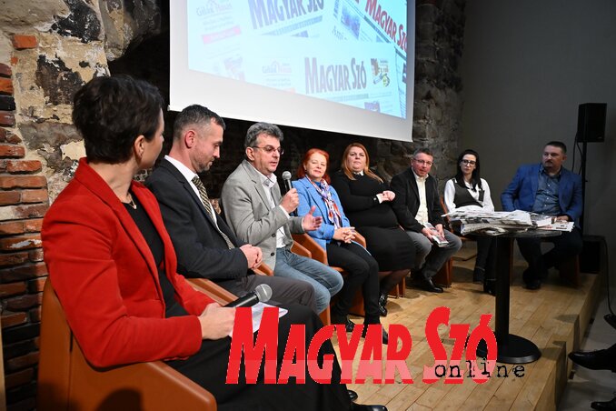 Osamdesetogodišnji „Mađar so” predstavljen je u Briselu u decembru (fotografija Edvarda Molnara) Osamdesetogodišnji „Mađar so” predstavljen je u Briselu u decembru (fotografija Edvarda Molnara)