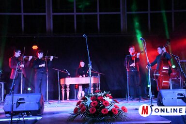 Az óbecsei Csermely vonós banda fiatal felnőttekből áll (Fotó: Paraczky László felvétele)