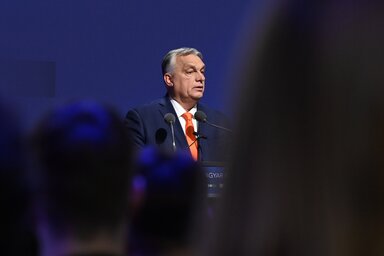 Orbán Viktor kijelentette, hogy  már csak néhány óra, és még a Nap is másként fog sütni Brüsszel felett (Fotó: MTI)