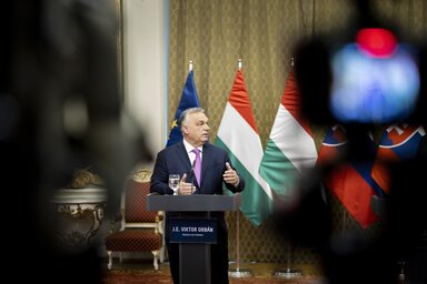 Orbán Viktor hangsúlyozta, hogy „ha agresszívek maradnak és ellenségesek, pórul fognak járni” (Fotó: MTI)