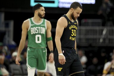 Curryék hatalmas zakót kaptak saját közönségük előtt a Tatum-féle Bostontól (Fotó: Beta/AP)