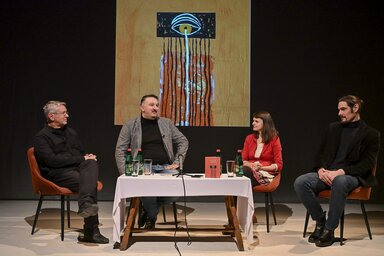 Diskusija o knjizi Zoltana Šandora „Bezočinstvo“ (fotografija Edvarda Molnara)