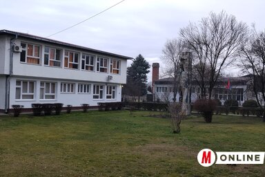 A topolyai gimnazisták egy csoportja tegnap a városközpontban fejezte ki elégedetlenségét és vállalt szolidaritást a tüntető egyetemistákkal  (Tóth Péter felvétele)