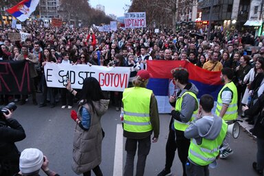 A tiltakozó egyetemistákhoz nagyszámban csatlakoztak a gazdák és a motorosok is (Fotó: Beta)