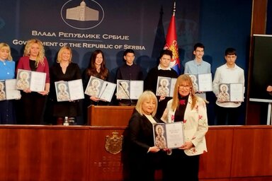 Potrebić Tőzsér Gabriella többek között kivételes elhivatottságáért kapta meg a Szent Száva-díjat (Fotó: Petőfi Sándor Általános Iskola)