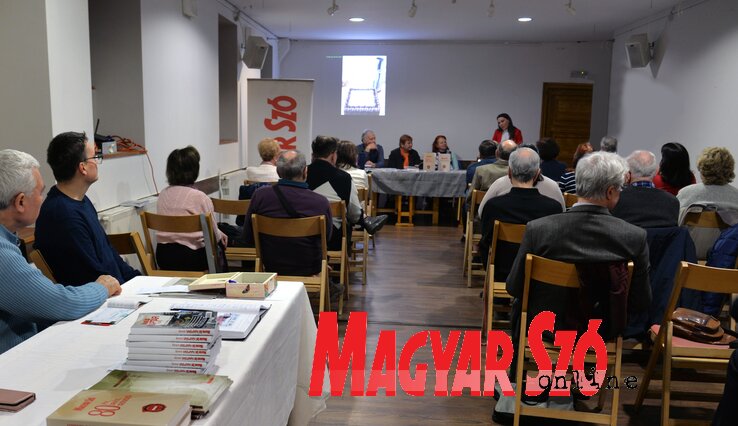 Onlajn novinarstvo je takođe važno u razvoju dnevnog lista „Mađar so” (fotografija Čile David) Onlajn novinarstvo je takođe važno u razvoju dnevnog lista „Mađar so” (fotografija Čile David)
