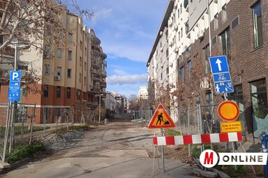 A Đorđe Rajković utcában már hónapok óta folyik az újjáépítés (Fotó: Szeli Balázs felvétele)