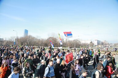 Újra megindult a tömeg (Fotó: Beta)