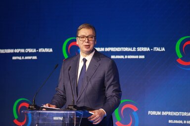 Vučić hangsúlyozta, hogy minden, ami most Szerbiában történik, a külföldi titkosszolgálatok közvetlen kísérlete az ország destabilizálására (Fotó: Beta)