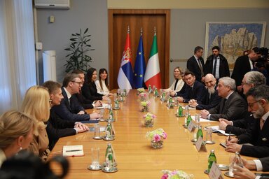 Aleksandar Vučićtyal tárgyal Antonio Tajani (Fotó: Beta)