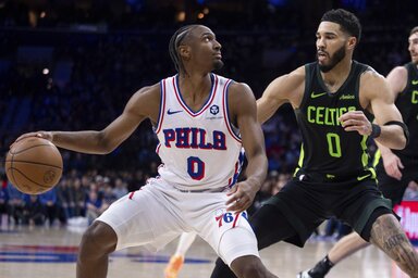 Tyrese Maxey és Jayson Tatum párharca (Fotó: Beta/AP)