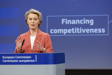 Ursula von der Leyen hangsúlyozta, a transzatlanti partnerség mindig a béke és a jólét sarokköve volt (Fotó: Beta/AP)