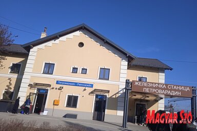 A buszok Péterváradról a Preradović utcából, a péterváradi vasútállomás megállójából indulnak (Fotó: Szeli Balázs felvétele)