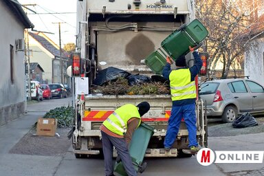 Három-négy hónap tartozás esetén a szemét marad a ház előtt (Fotó: Gergely Árpád)