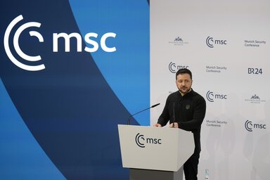 Zelenszkij szót ejtett arról is, hogy esetleg megválna a tisztségétől (Fotó: Beta/AP)