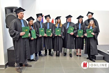 A friss diplomások (Gergely Árpád felvétele)