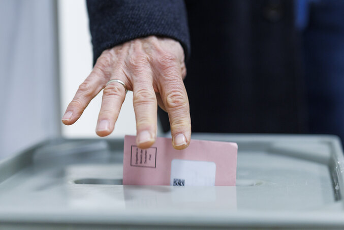 Az elemzők vasárnap estére nagy politikai átrendeződést jeleznek előre Németországban (Fotó: AP via Beta) Az elemzők vasárnap estére nagy politikai átrendeződést jeleznek előre Németországban (Fotó: AP via Beta)