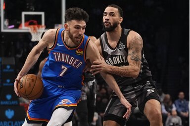 Holmgren (balról) megállíthatatlan volt Brooklynban (Fotó: Beta/AP)